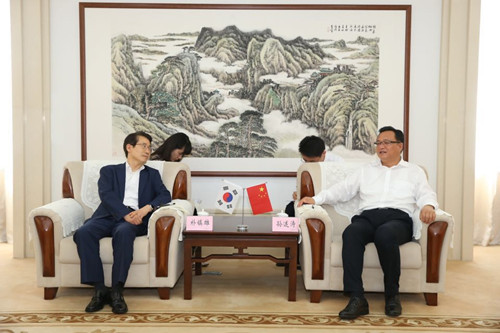 政府 外侨动态 孙述涛会见韩国驻青岛总领馆总