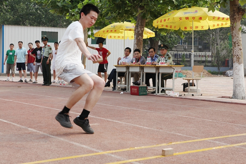 2010年济南市招考公安机关人民警察体能素质