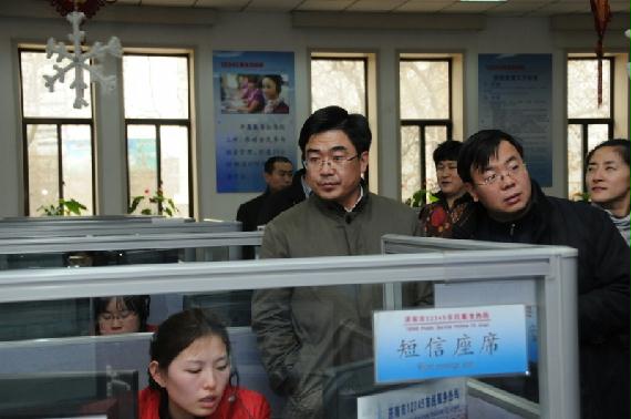 12月19日下午,东营市纪委副书记,监察局局长陈立福带领市纪委行政效能