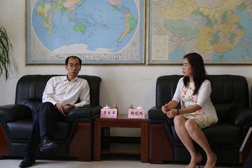 李自军会见联合国计划预算司客人