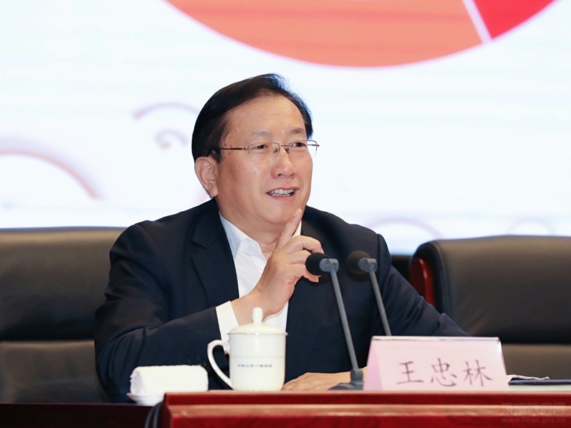 王忠林为省委党校学员作报告