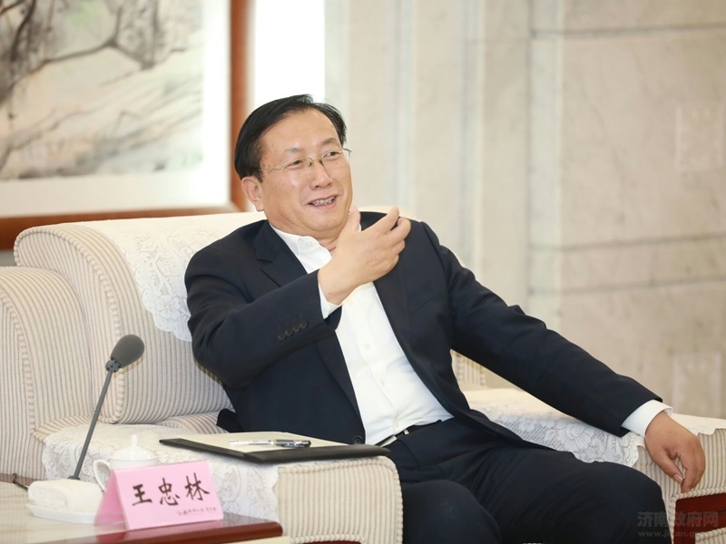 王忠林会见美中企业家商会客人