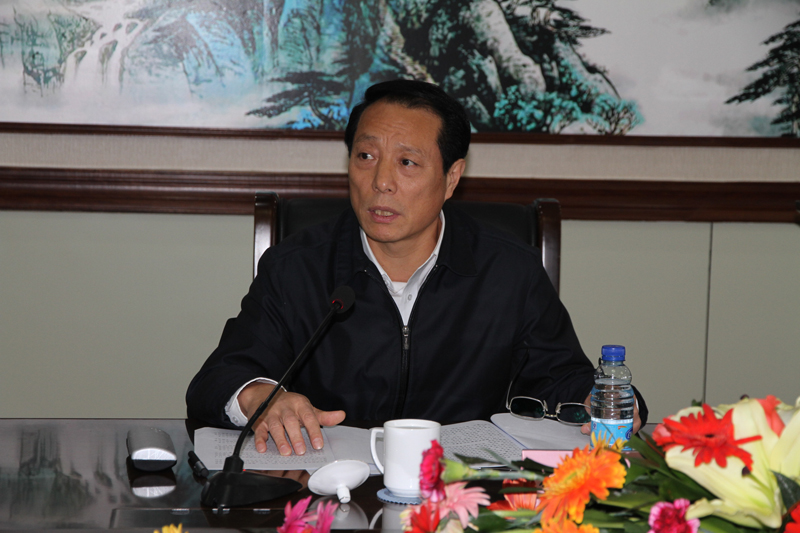 邹世平要求加大公路综合整治工作力度